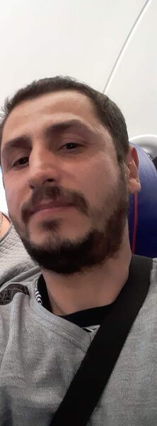 Caut o fata pentru relatie.
